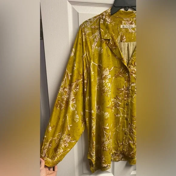 *SOLD* We The Free Free People It’s A Vibe 100% Viscose Oversized Top Size Med - Picture 3 of 6